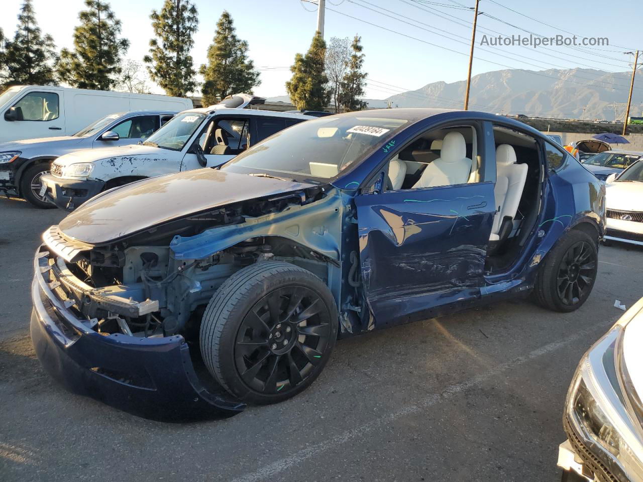 2022 Tesla Model Y  Blue vin: 7SAYGAEE3NF409257