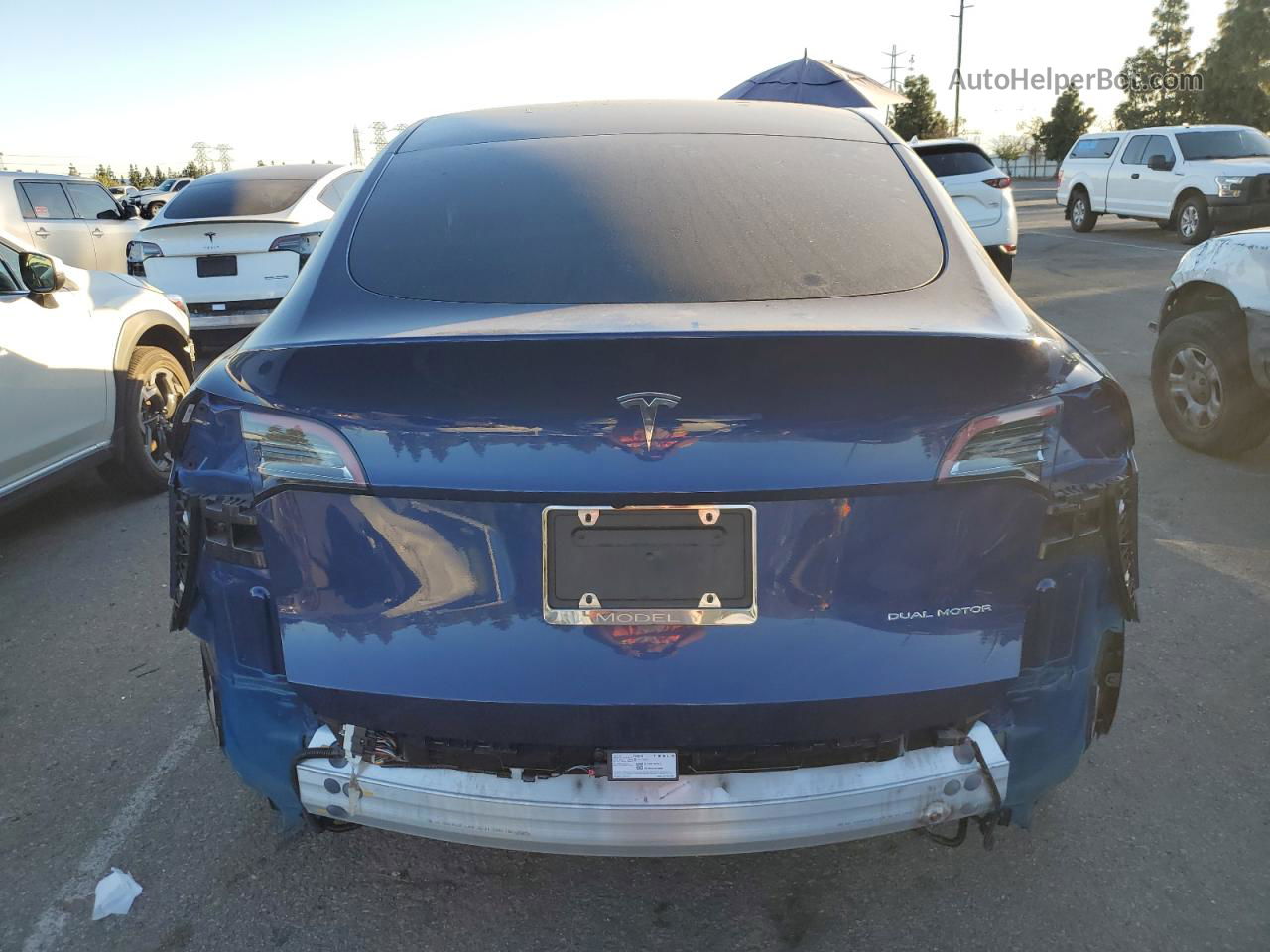 2022 Tesla Model Y  Blue vin: 7SAYGAEE3NF409257