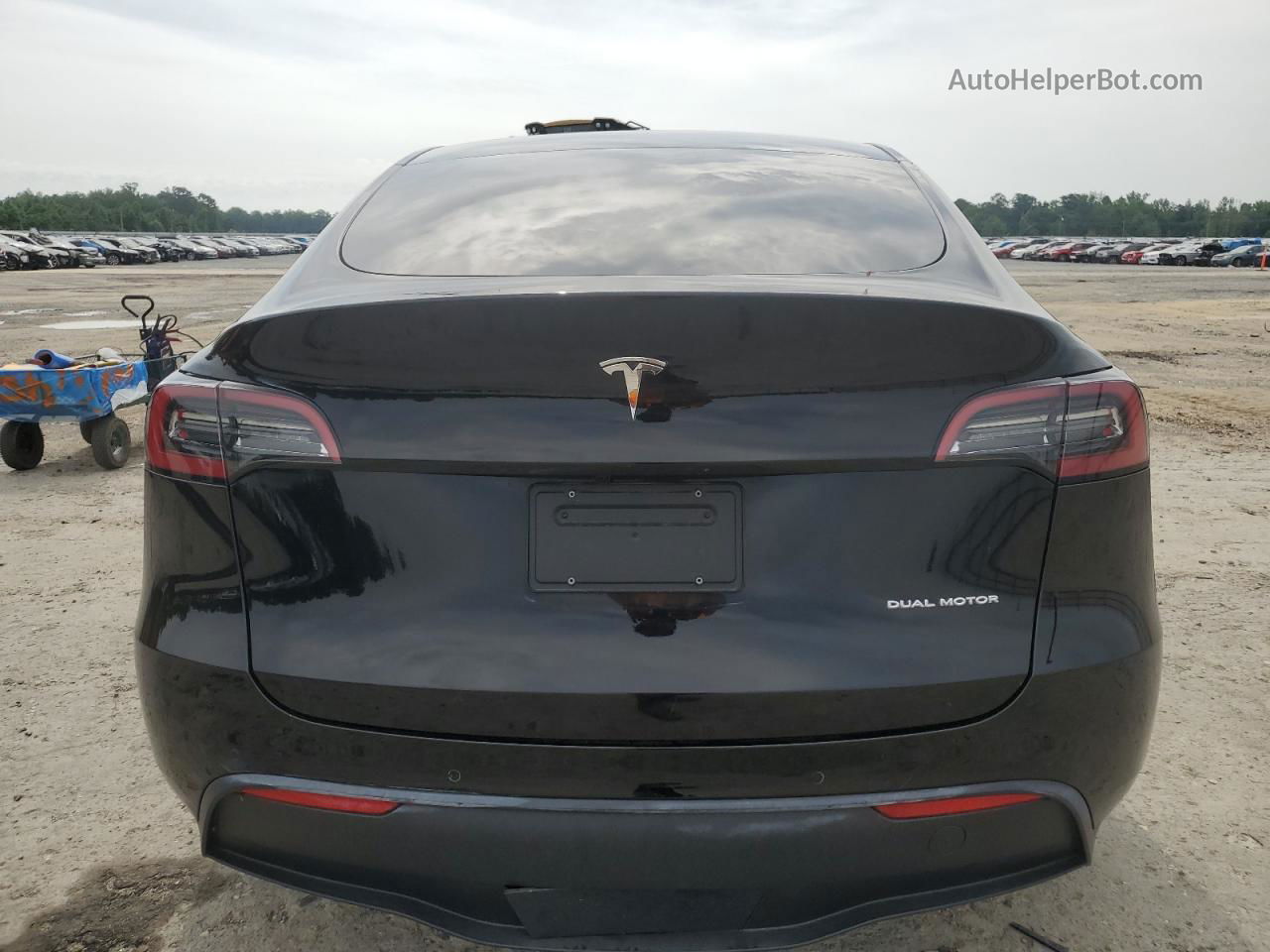 2022 Tesla Model Y  Черный vin: 7SAYGAEE4NF407520