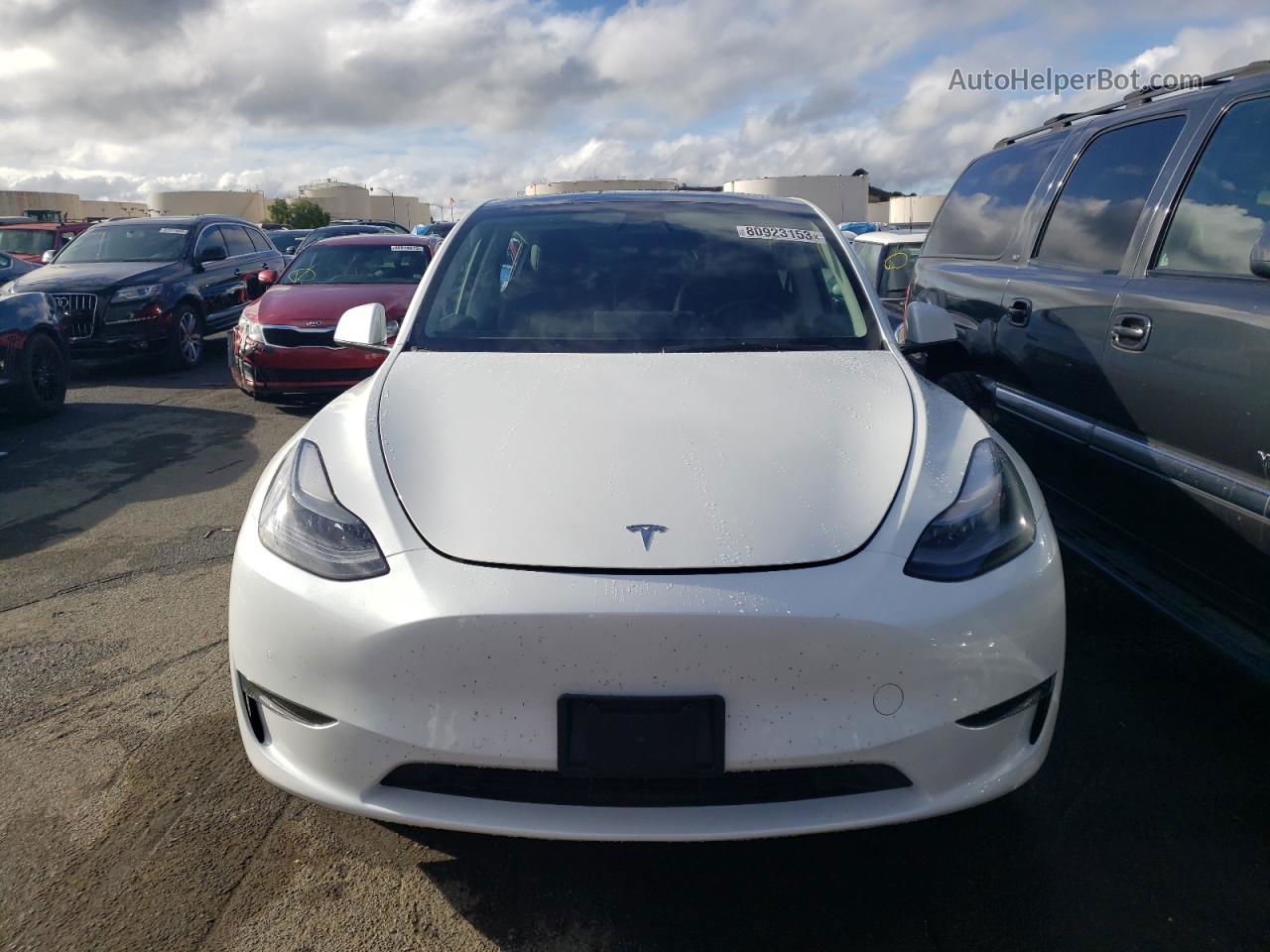 2022 Tesla Model Y  White vin: 7SAYGAEE4NF552024