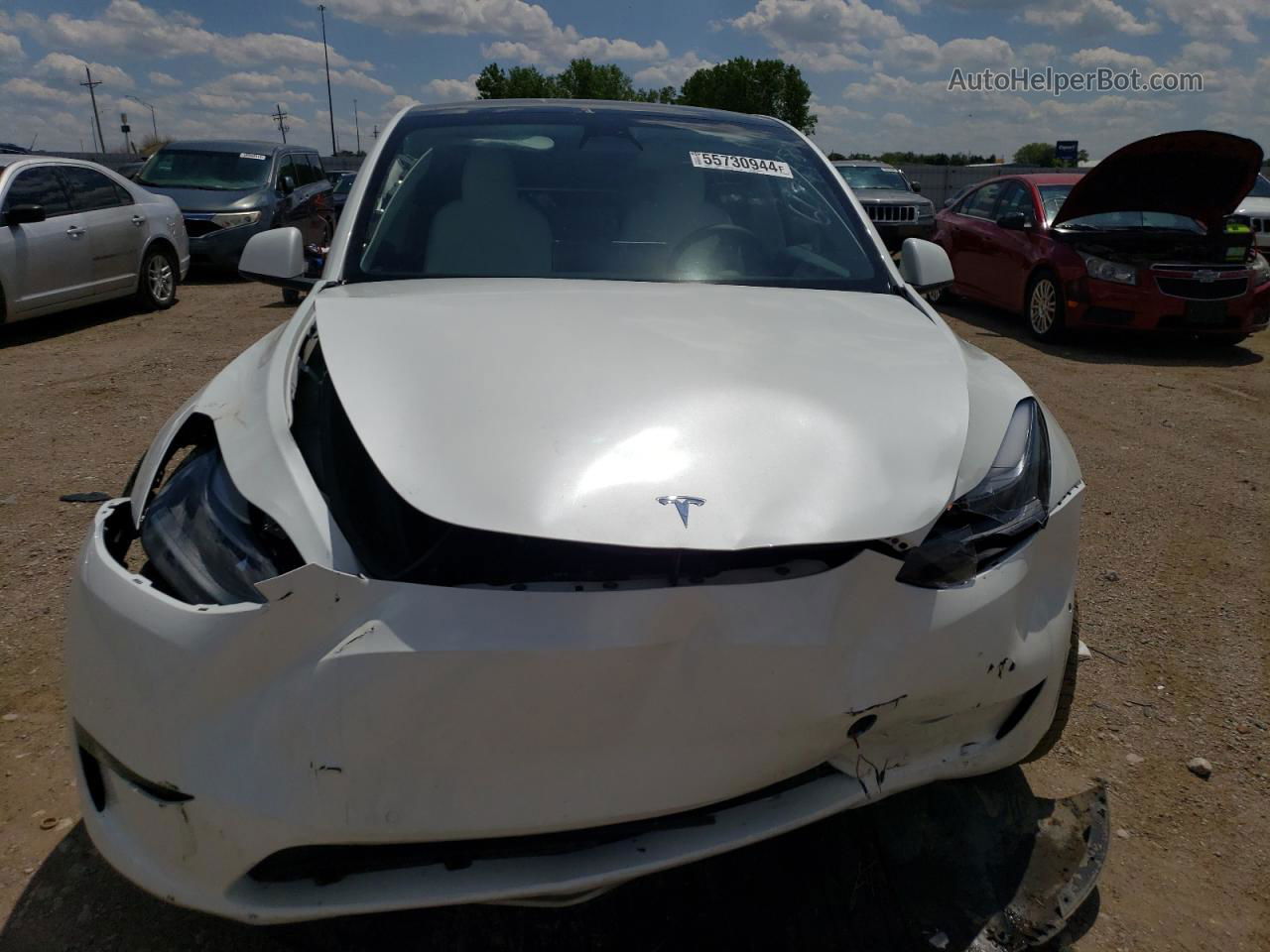 2022 Tesla Model Y  White vin: 7SAYGAEE5NF543039