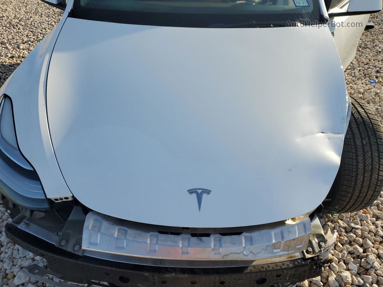 2022 Tesla Model Y  White vin: 7SAYGAEE7NF336216