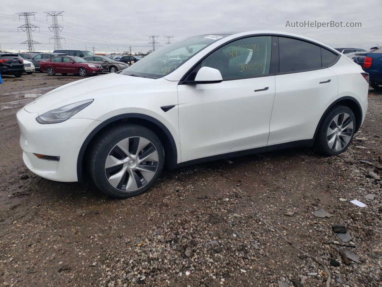 2022 Tesla Model Y  White vin: 7SAYGAEE8NF515722