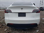 2022 Tesla Model Y  White vin: 7SAYGAEE8NF515722