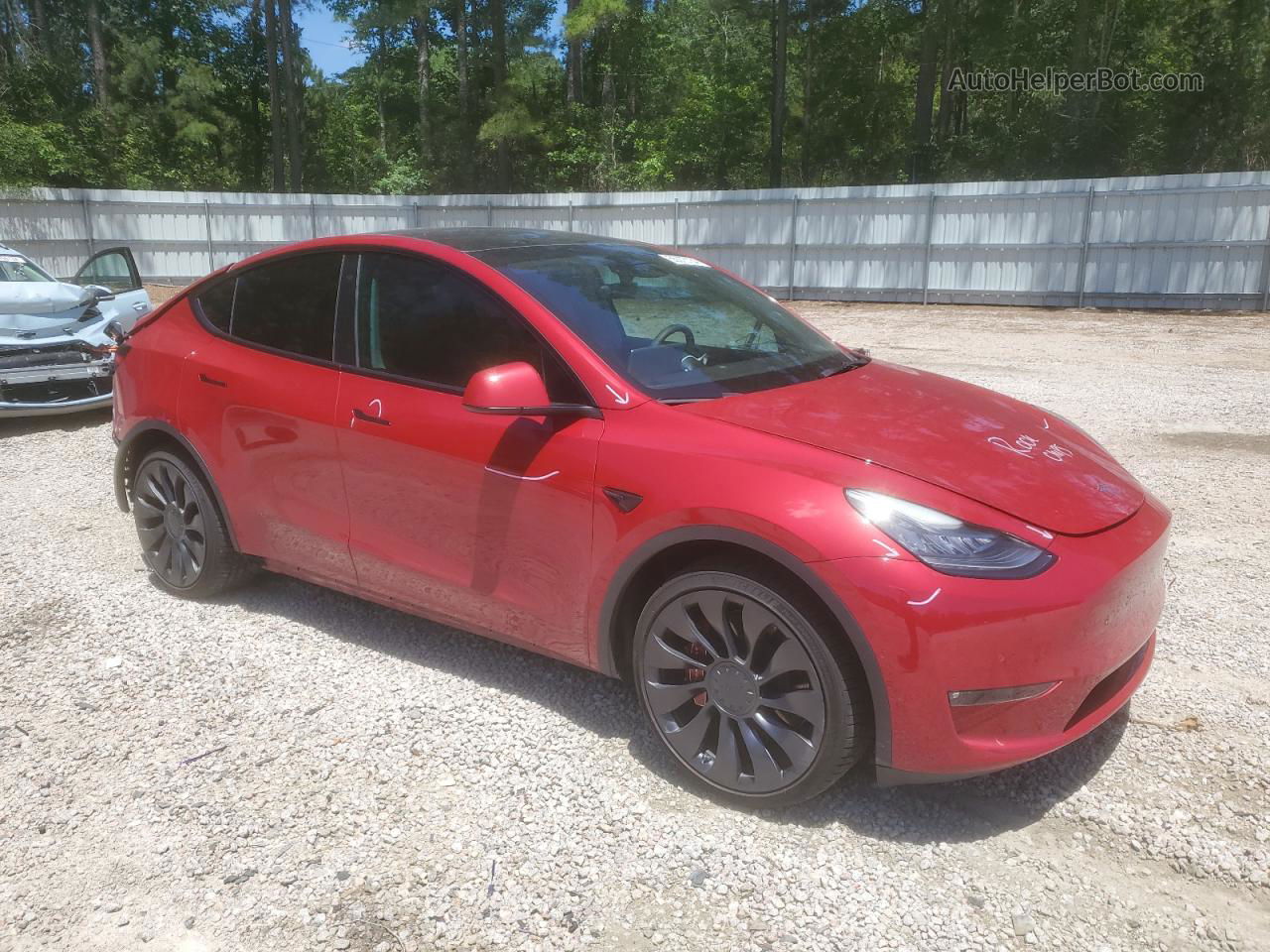 2022 Tesla Model Y  Red vin: 7SAYGAEEXNF392893