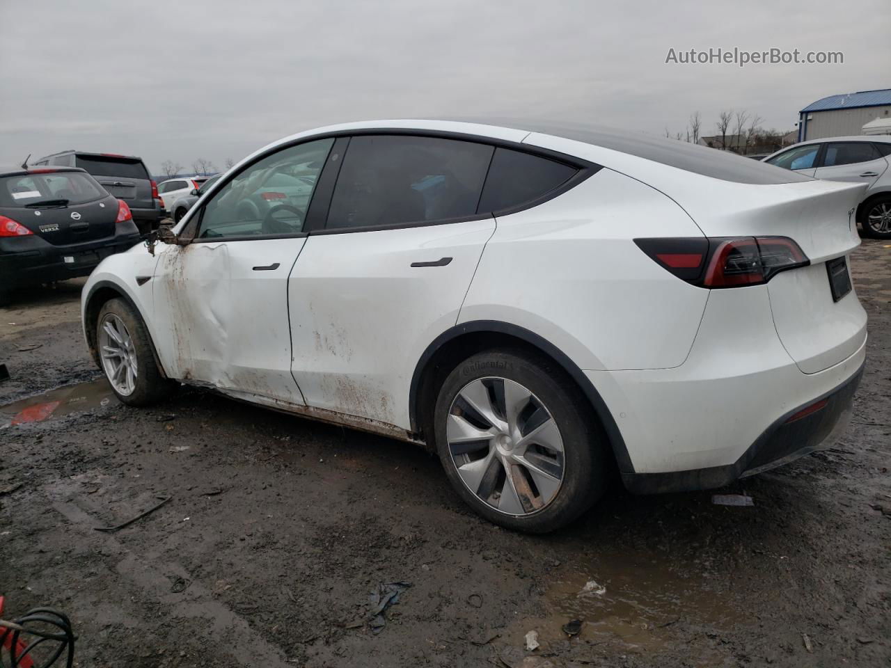 2022 Tesla Model Y  White vin: 7SAYGAEEXNF546115