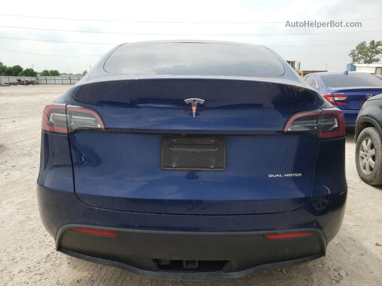 2022 Tesla Model Y  Blue vin: 7SAYGDEE0NA003919