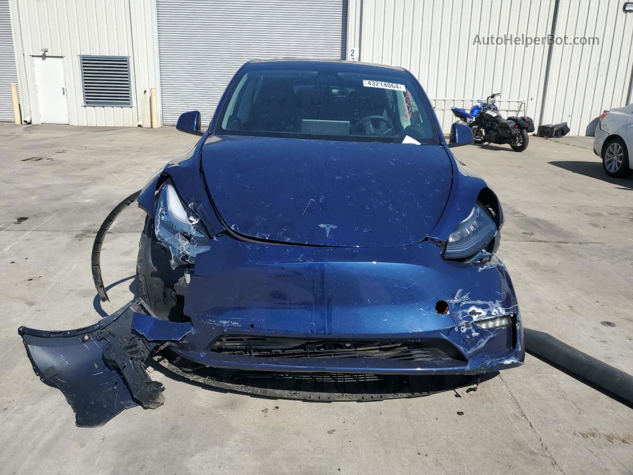 2022 Tesla Model Y  Blue vin: 7SAYGDEE0NF356650