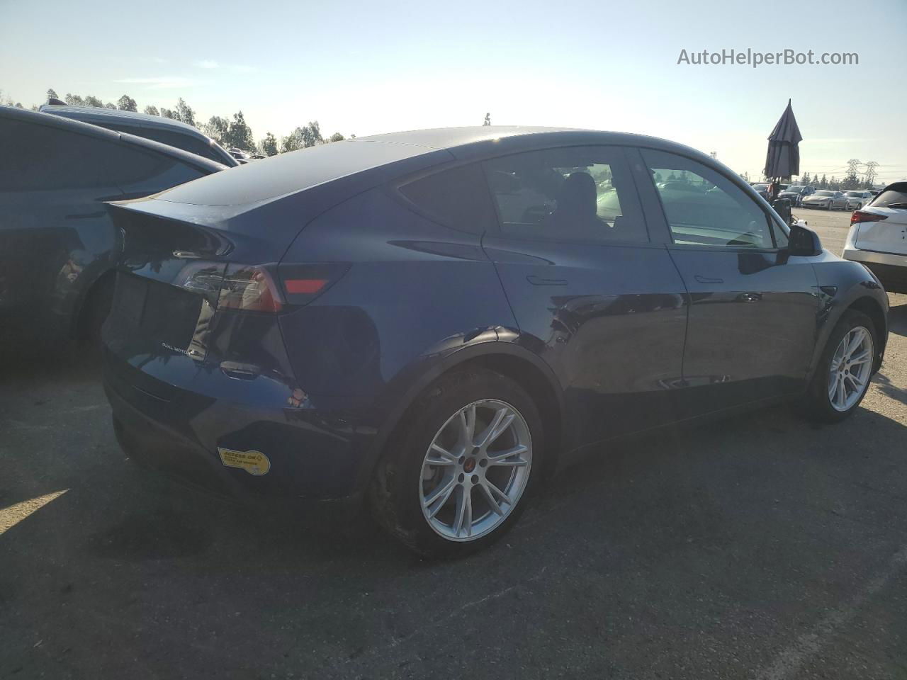 2022 Tesla Model Y  Blue vin: 7SAYGDEE0NF357216