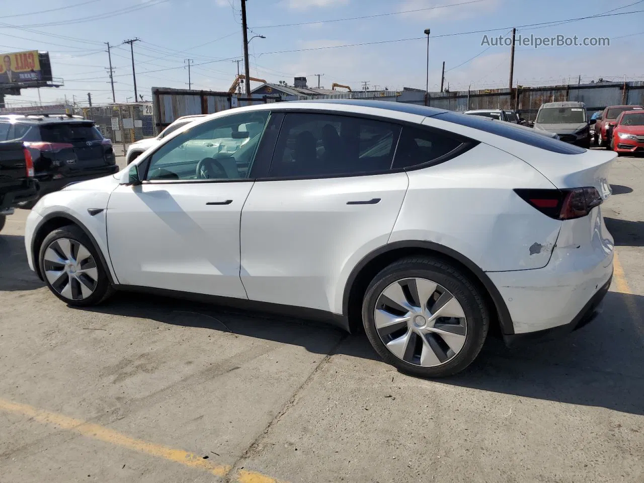 2022 Tesla Model Y  White vin: 7SAYGDEE1NF315377