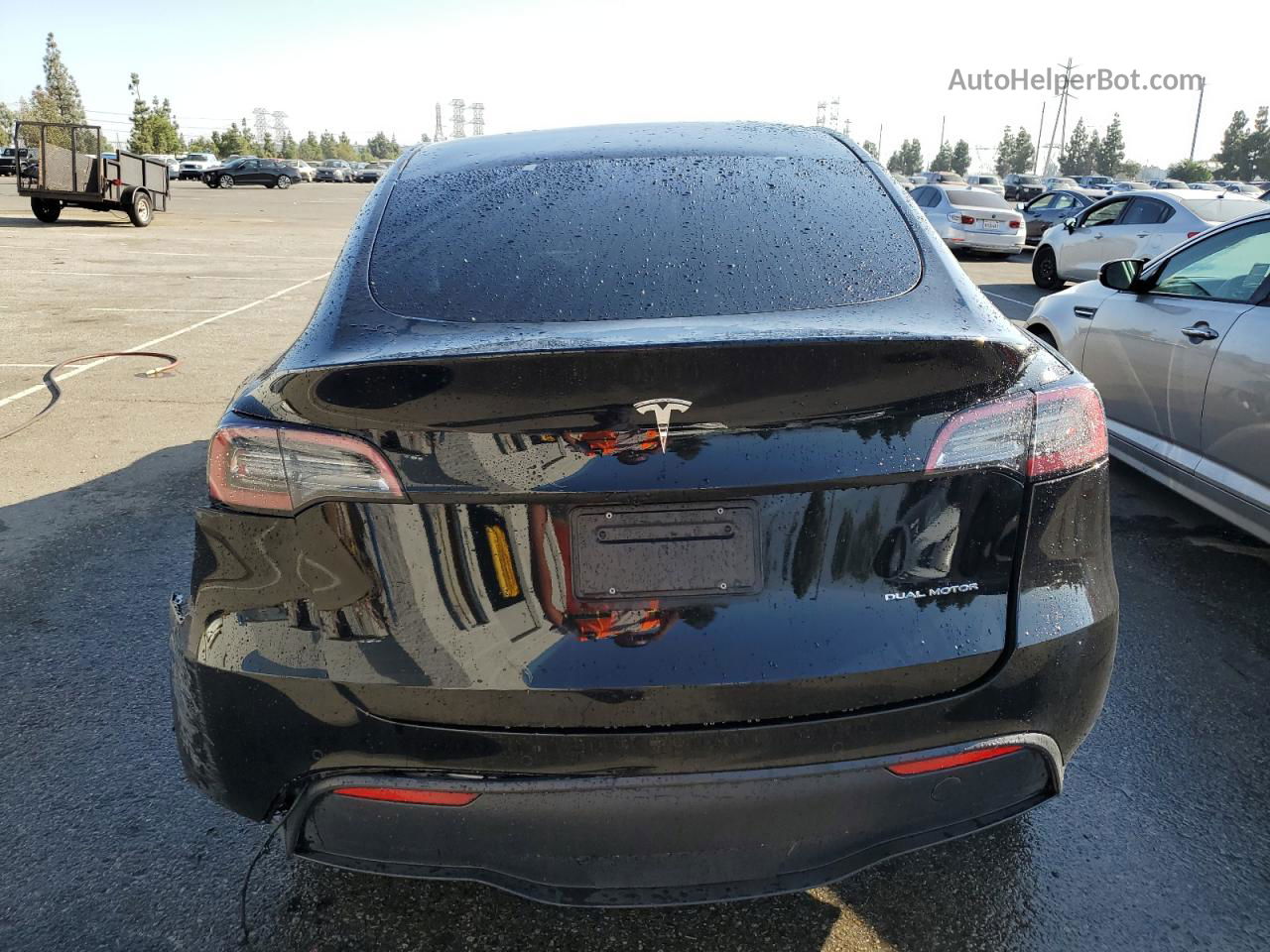 2022 Tesla Model Y  Black vin: 7SAYGDEE1NF480572