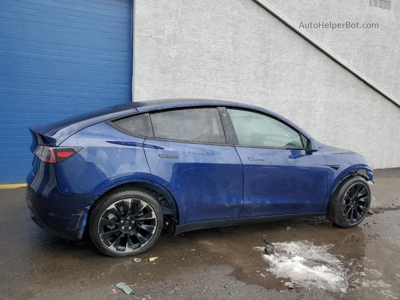 2022 Tesla Model Y  Синий vin: 7SAYGDEE2NF481200