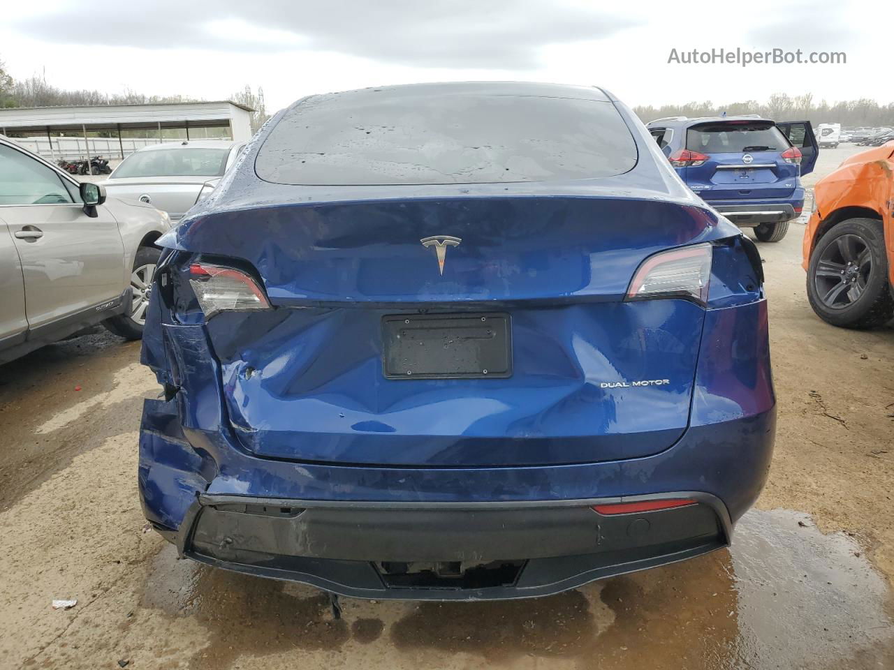 2022 Tesla Model Y  Blue vin: 7SAYGDEE4NA005205