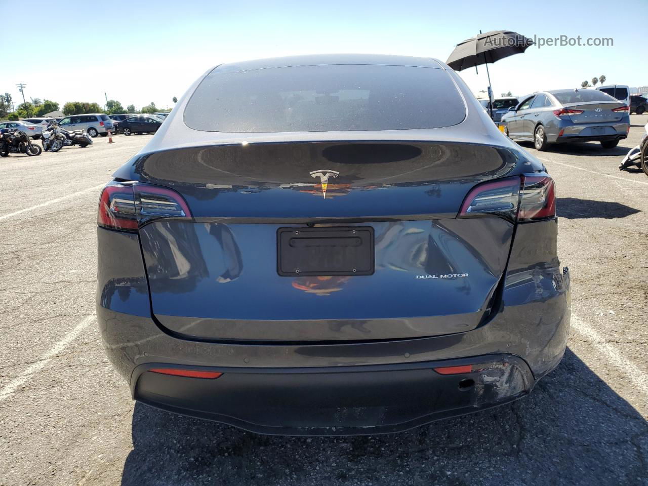 2022 Tesla Model Y  Charcoal vin: 7SAYGDEE5NF354862