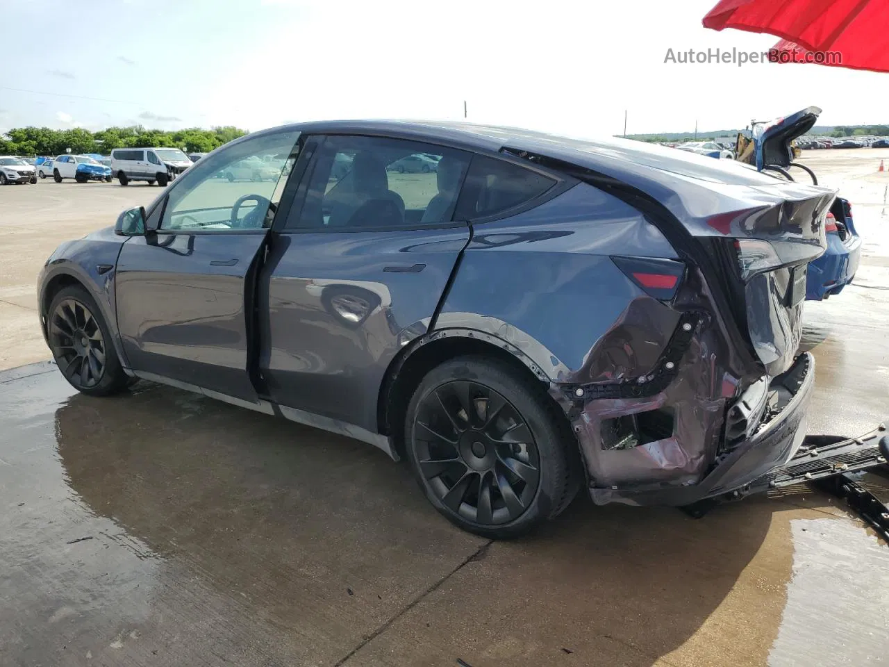 2022 Tesla Model Y  Gray vin: 7SAYGDEE5NF358961