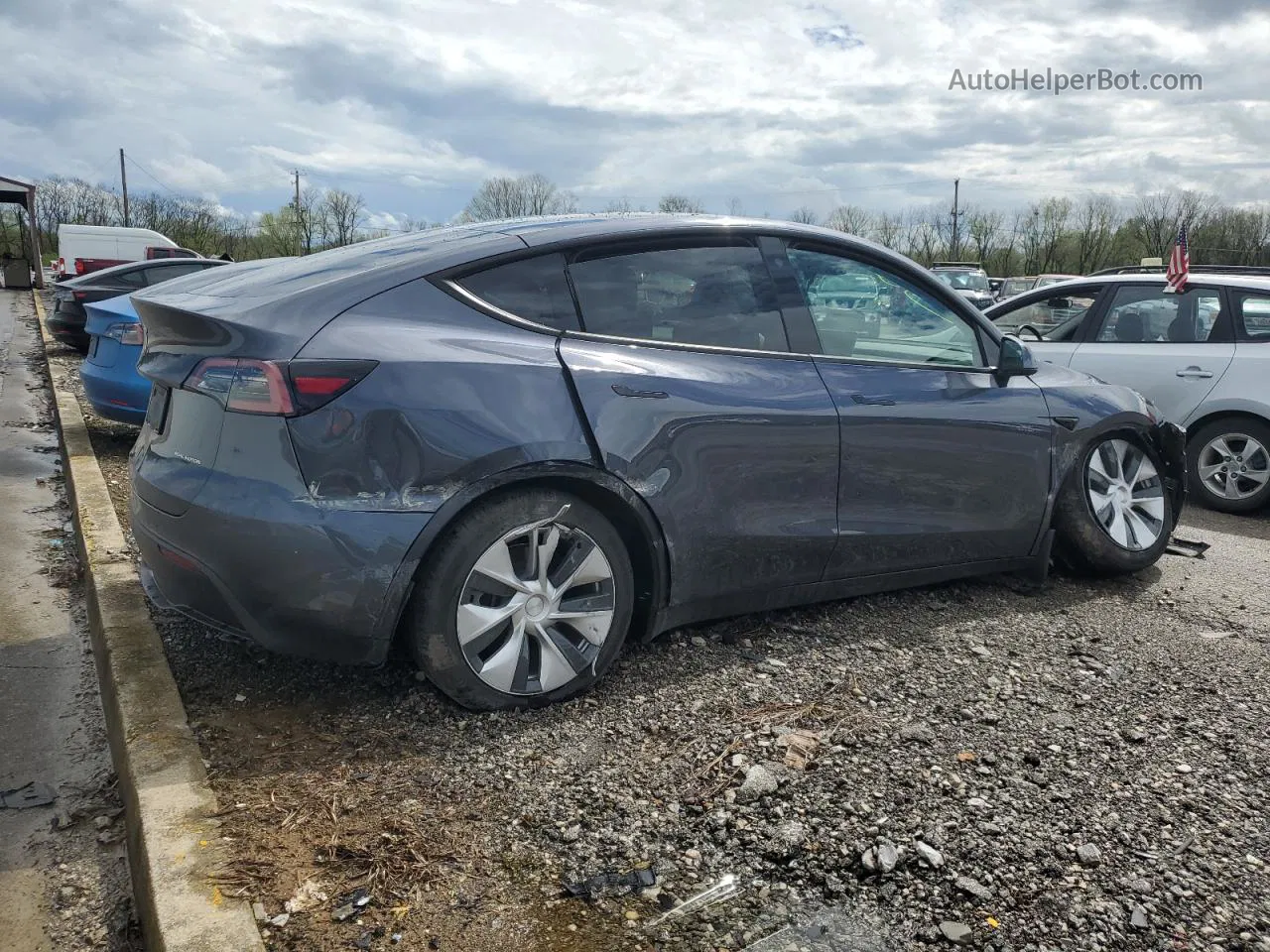 2022 Tesla Model Y  Gray vin: 7SAYGDEE5NF445890