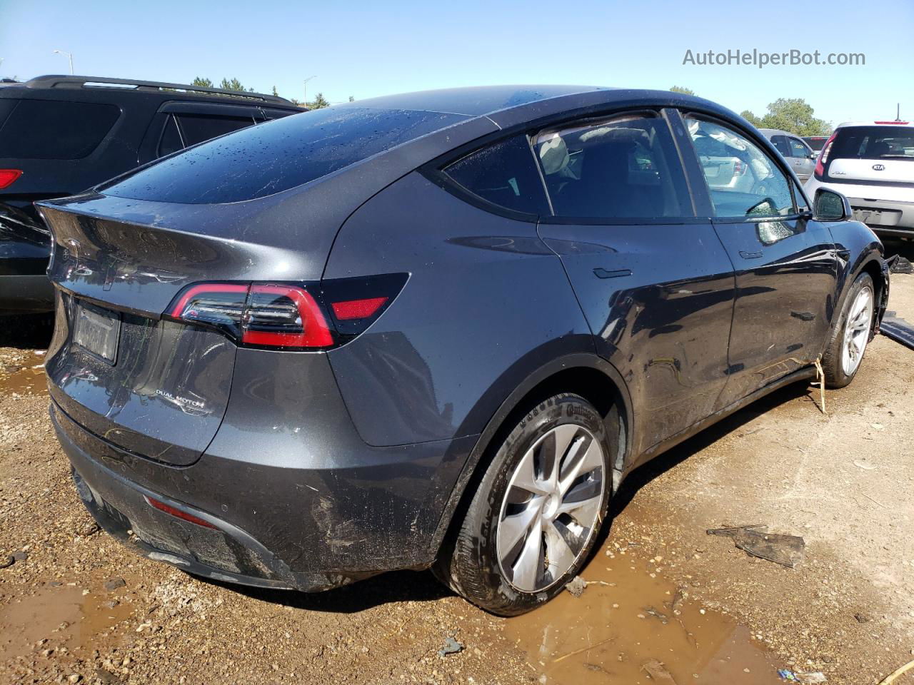 2022 Tesla Model Y  Charcoal vin: 7SAYGDEE5NF490960