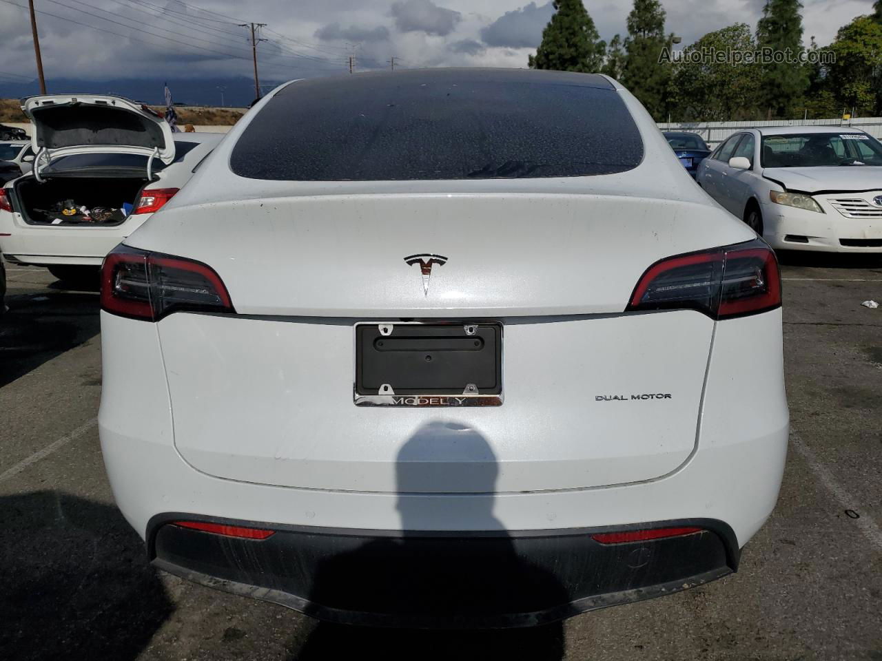 2022 Tesla Model Y  White vin: 7SAYGDEE6NF307193