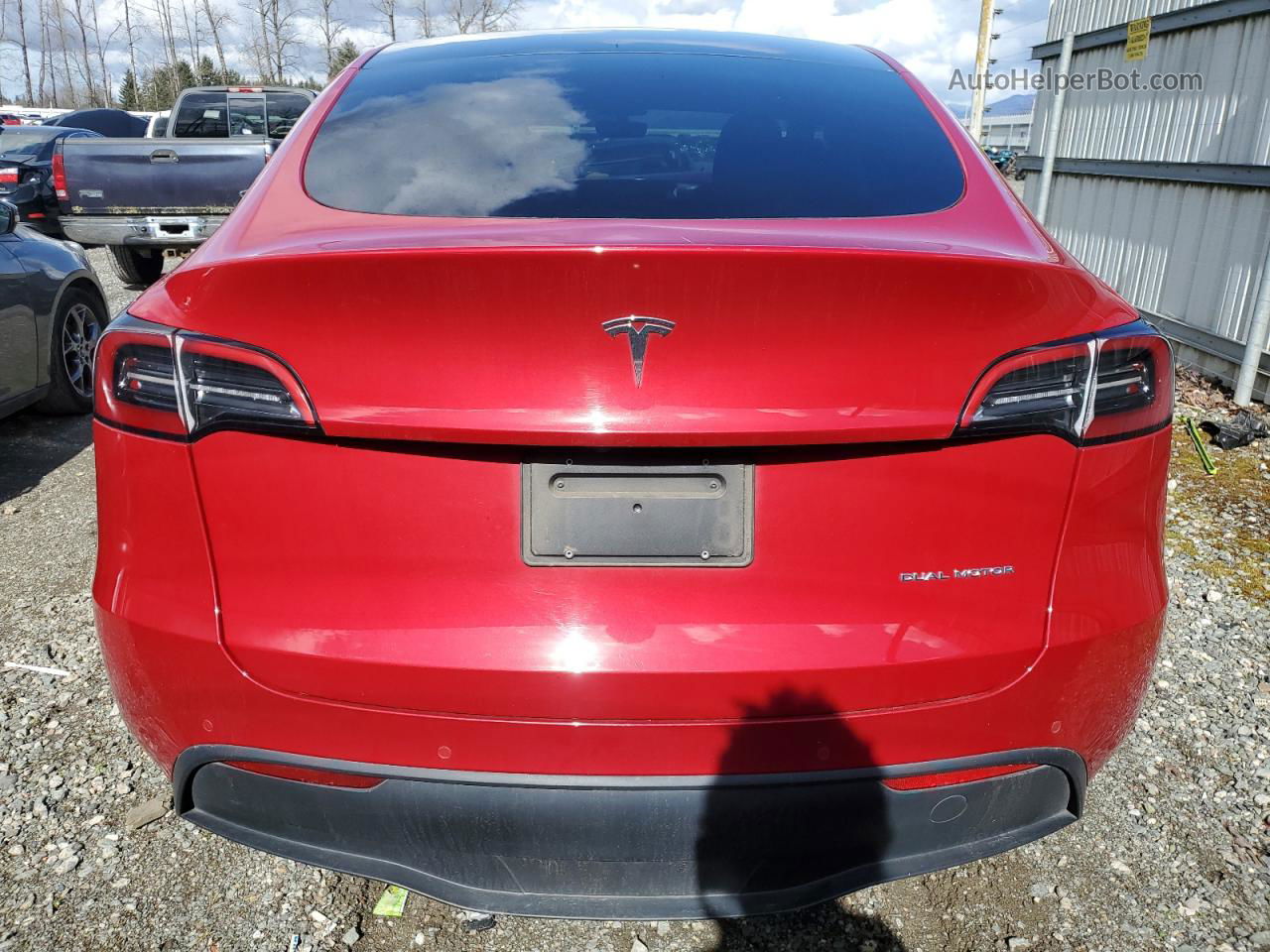 2022 Tesla Model Y  Красный vin: 7SAYGDEE6NF386719