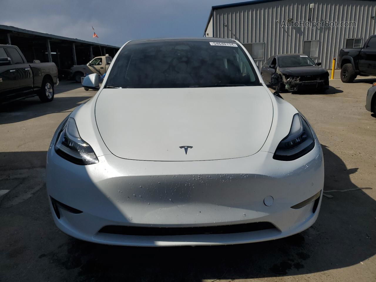 2022 Tesla Model Y  Белый vin: 7SAYGDEE6NF511072