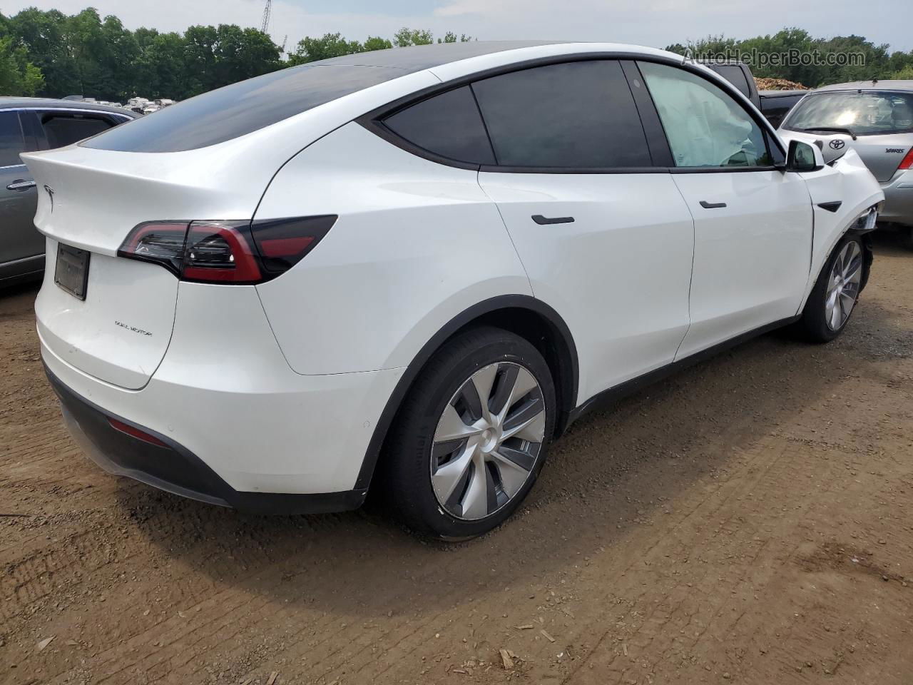 2022 Tesla Model Y  Белый vin: 7SAYGDEE7NF421865