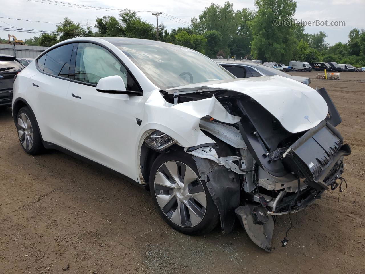 2022 Tesla Model Y  White vin: 7SAYGDEE7NF421865