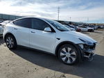 2022 Tesla Model Y  White vin: 7SAYGDEE8NF320074