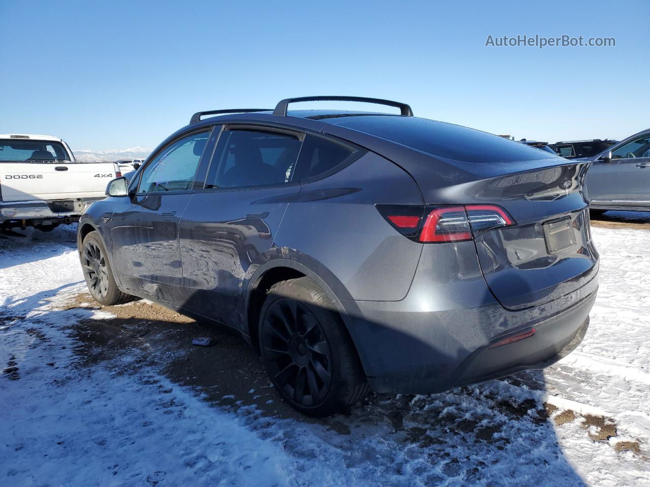 2022 Tesla Model Y  Gray vin: 7SAYGDEE8NF433359