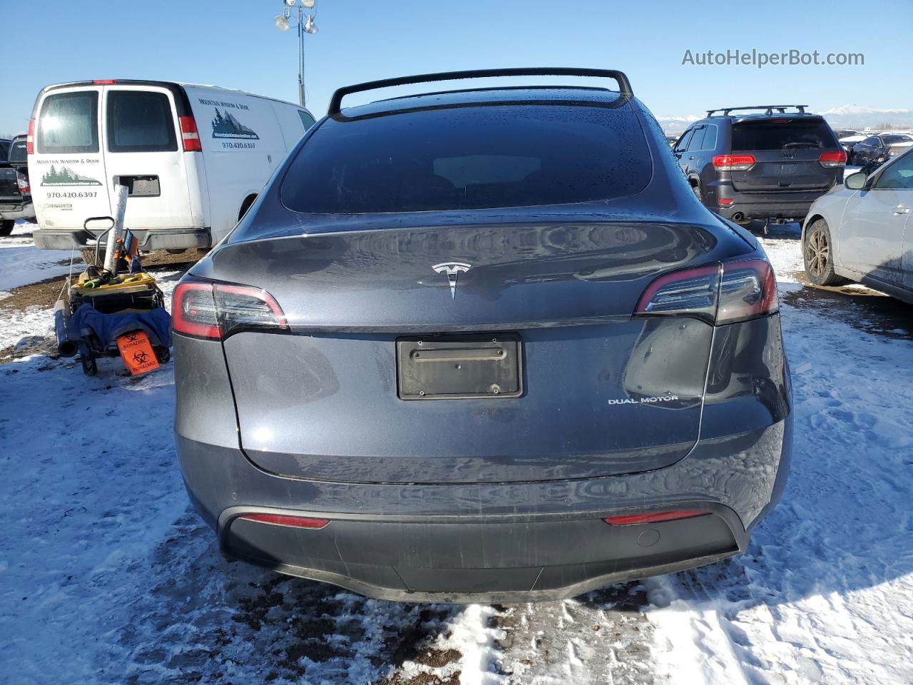 2022 Tesla Model Y  Gray vin: 7SAYGDEE8NF433359