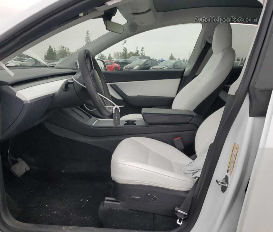 2022 Tesla Model Y  White vin: 7SAYGDEE8NF512031