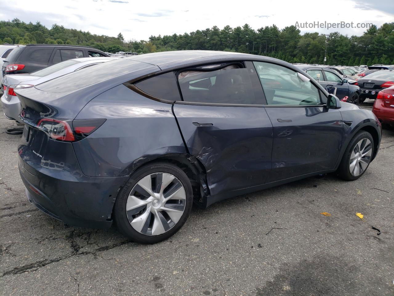 2022 Tesla Model Y  Gray vin: 7SAYGDEE9NF308502