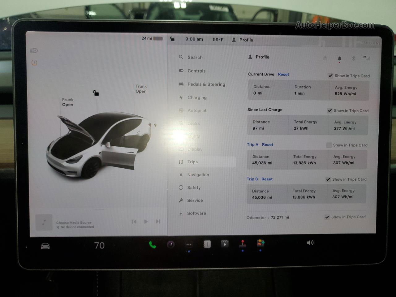 2022 Tesla Model Y  White vin: 7SAYGDEE9NF385712