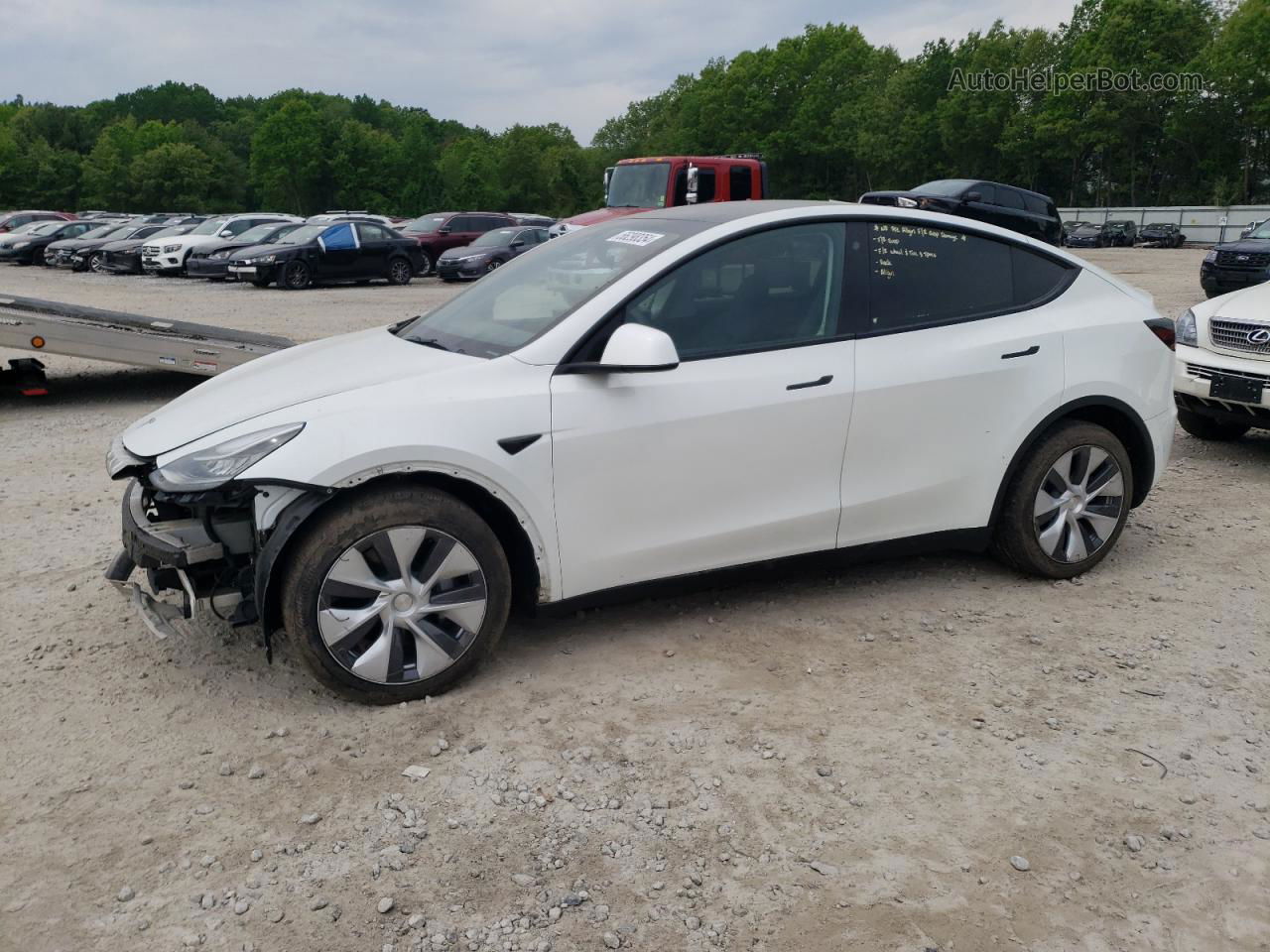 2022 Tesla Model Y  White vin: 7SAYGDEEXNA010442