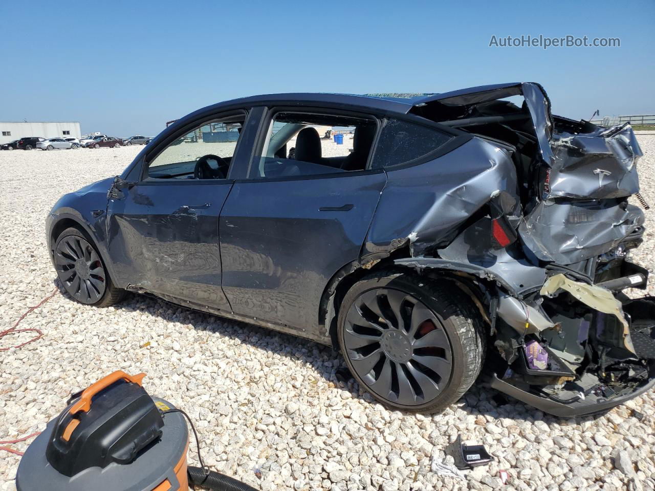 2022 Tesla Model Y  Black vin: 7SAYGDEF0NF539619