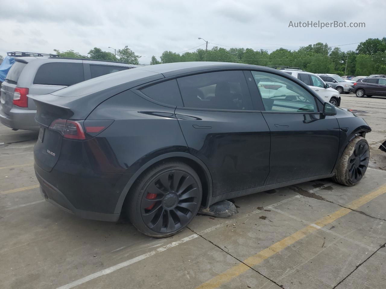 2022 Tesla Model Y  Black vin: 7SAYGDEF1NF462372