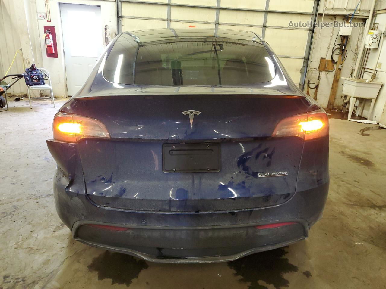 2022 Tesla Model Y  Blue vin: 7SAYGDEF2NF523809