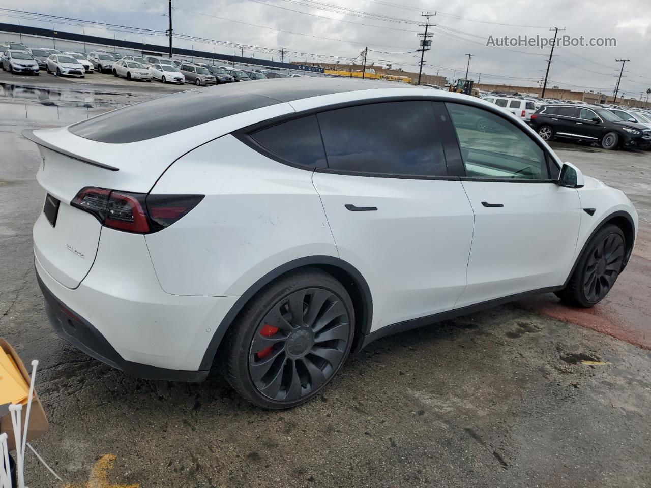 2022 Tesla Model Y White vin: 7SAYGDEF2NF532011