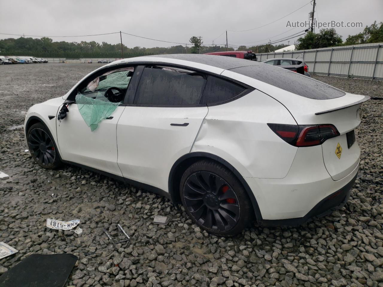 2022 Tesla Model Y  White vin: 7SAYGDEF3NF312585