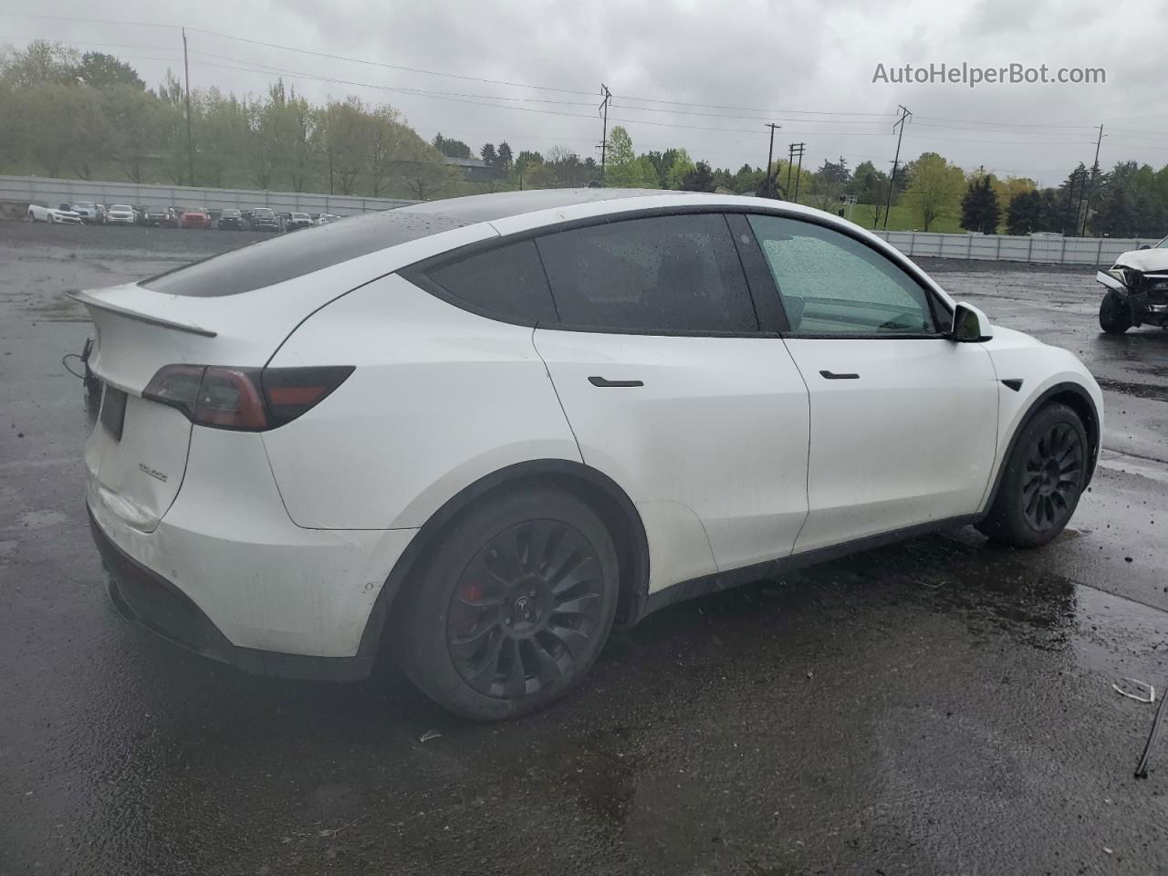 2022 Tesla Model Y  White vin: 7SAYGDEF3NF364802