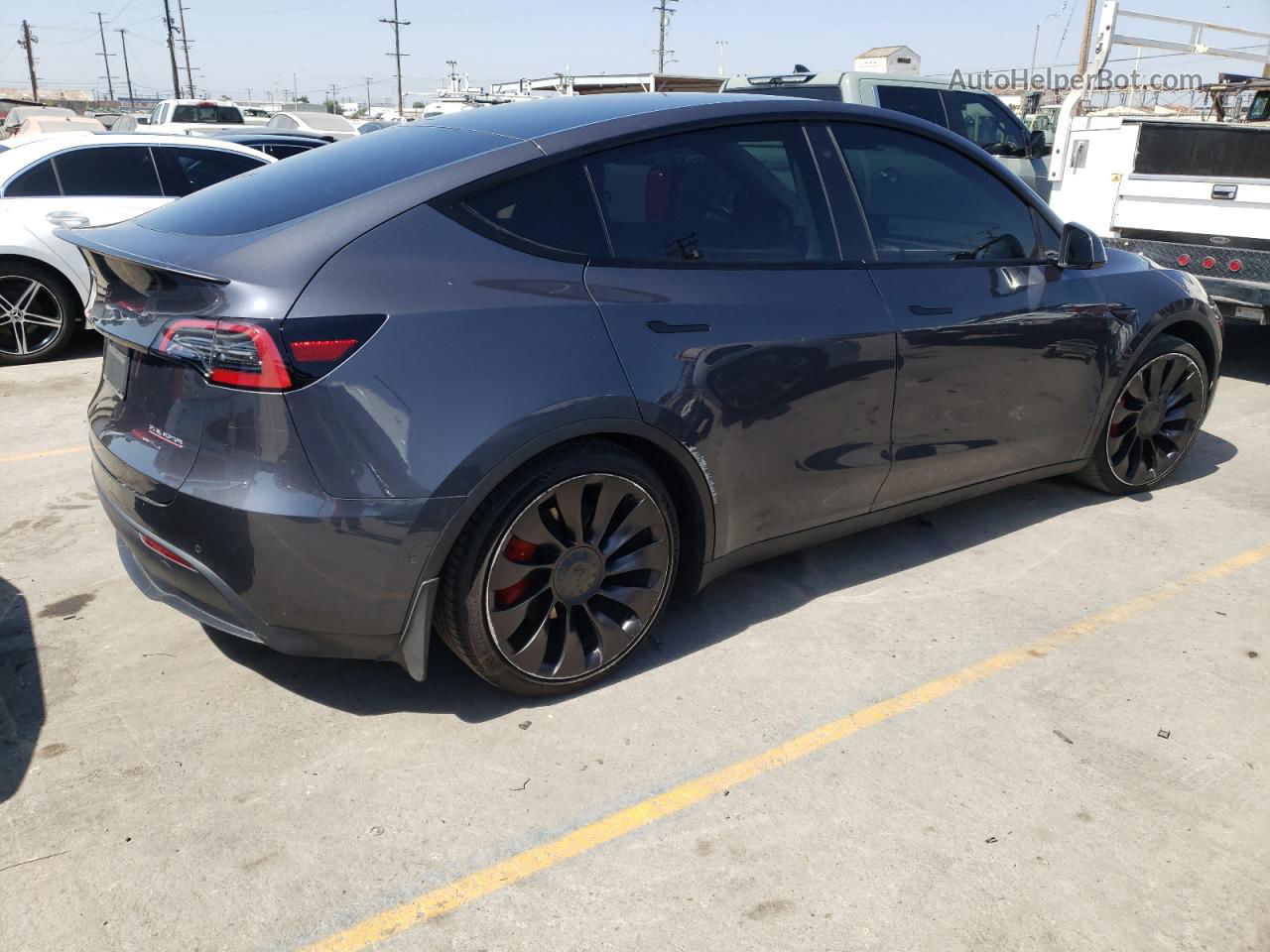 2022 Tesla Model Y  Gray vin: 7SAYGDEF3NF389859