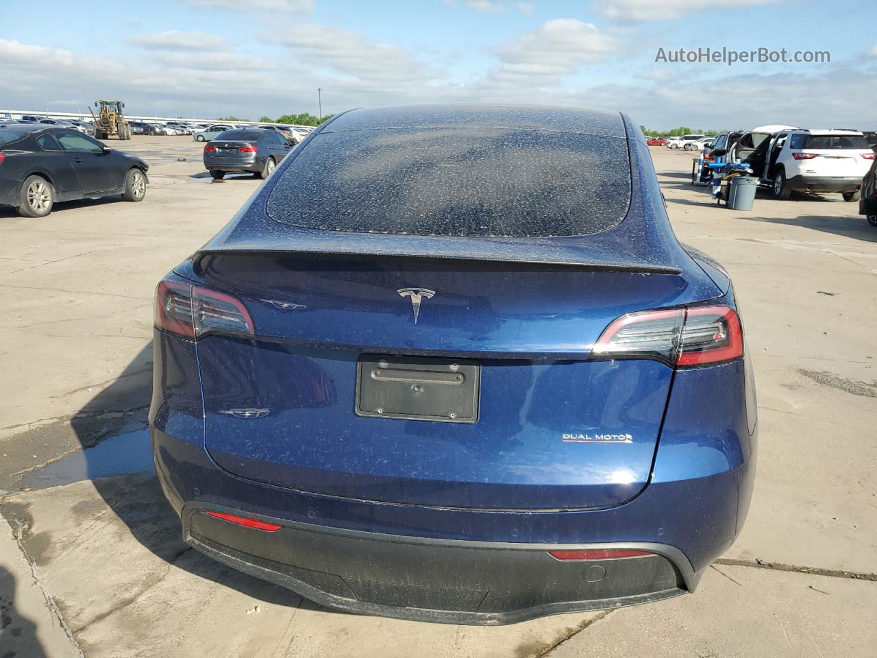 2022 Tesla Model Y  Blue vin: 7SAYGDEF3NF415683