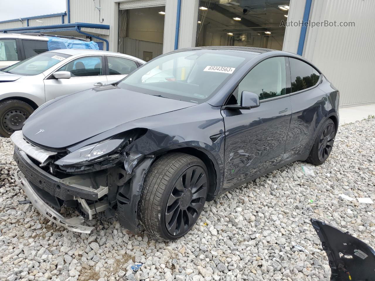 2022 Tesla Model Y  Gray vin: 7SAYGDEF4NF506347