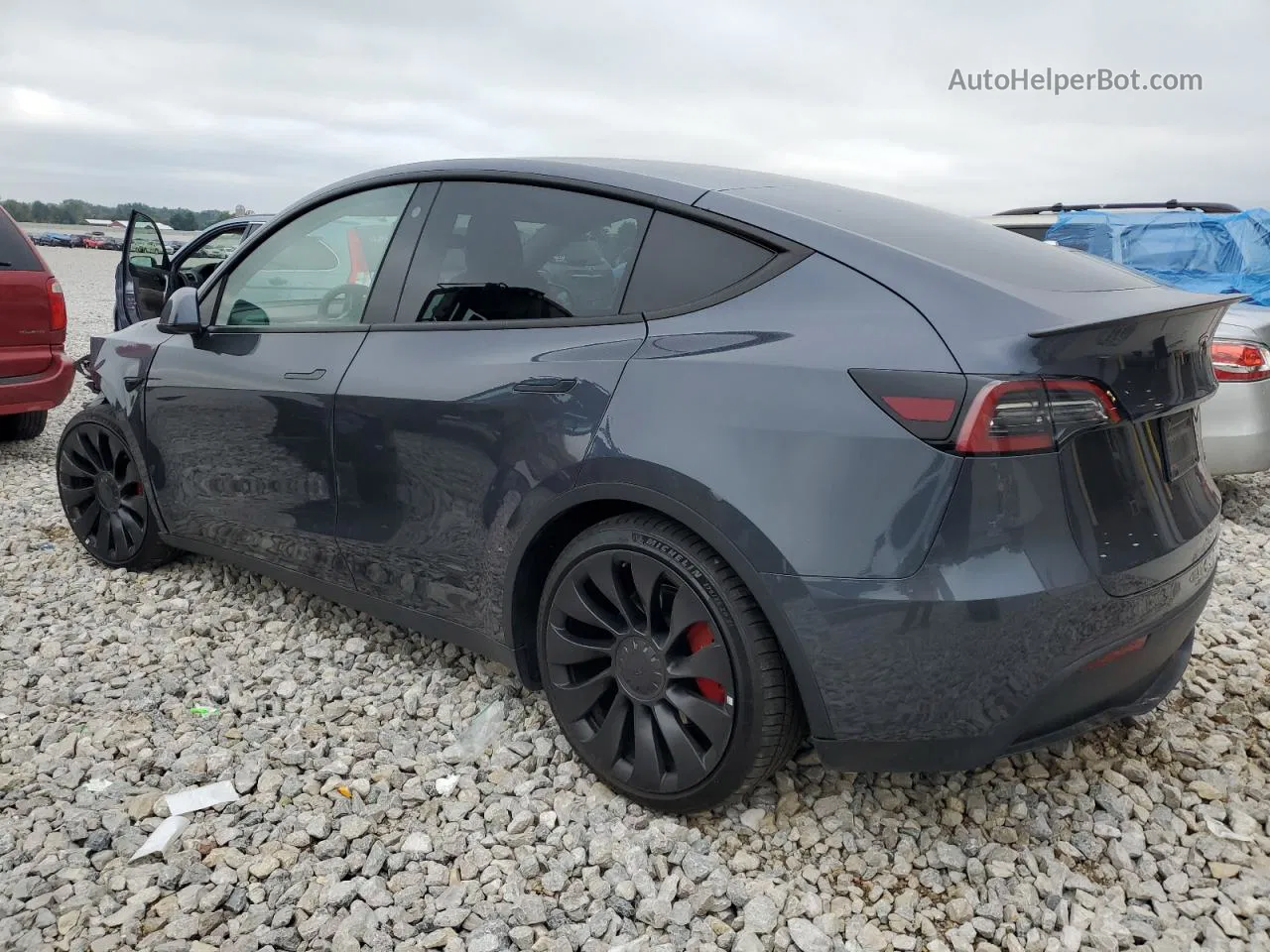 2022 Tesla Model Y  Gray vin: 7SAYGDEF4NF506347