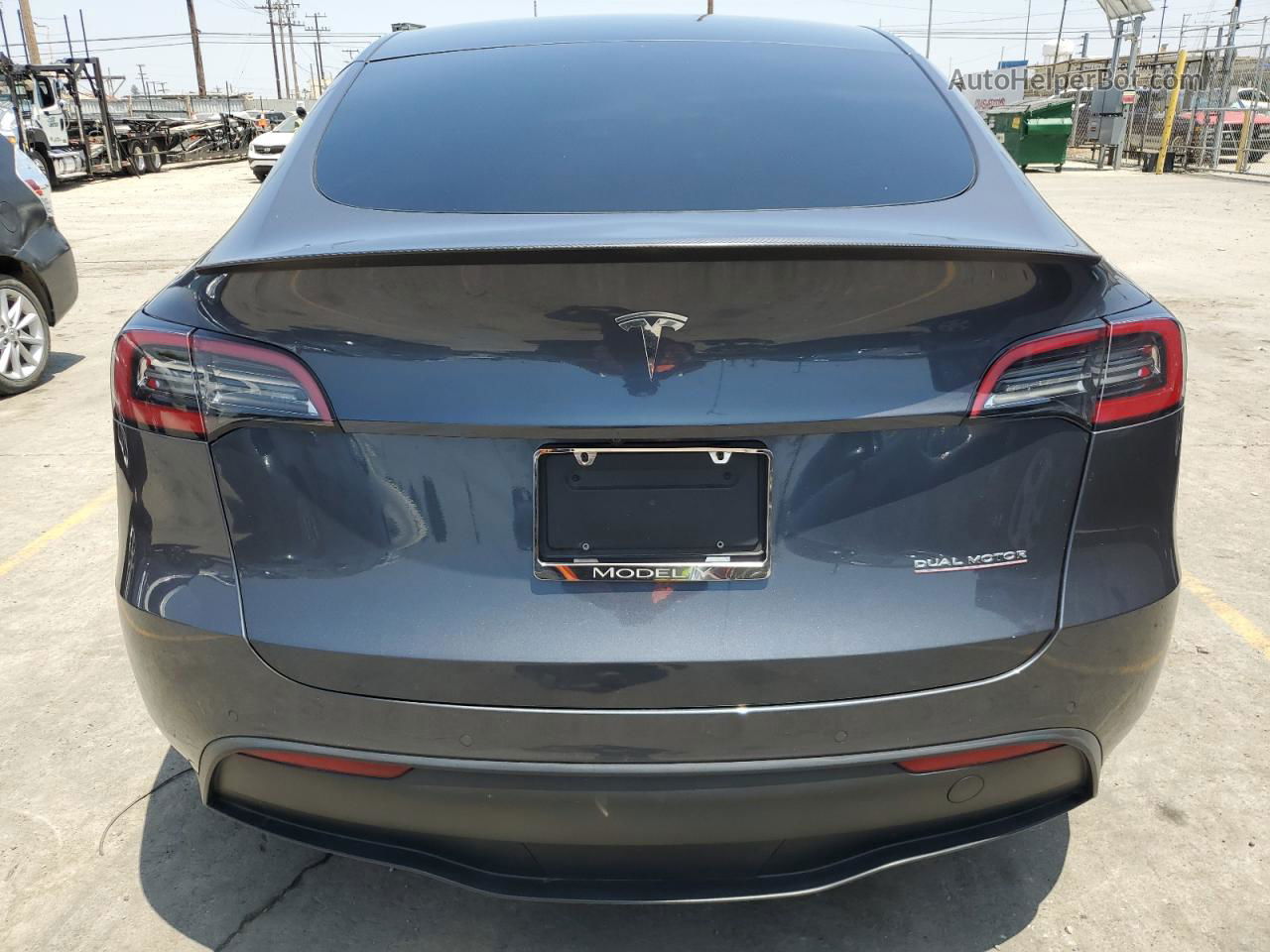 2022 Tesla Model Y  Gray vin: 7SAYGDEF4NF515324