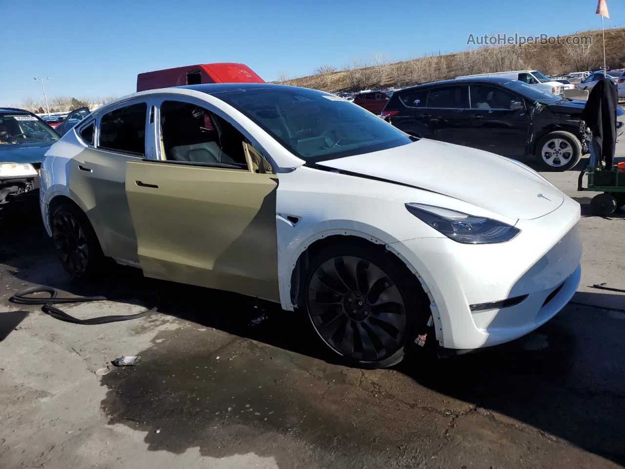 2022 Tesla Model Y  White vin: 7SAYGDEF5NF381410