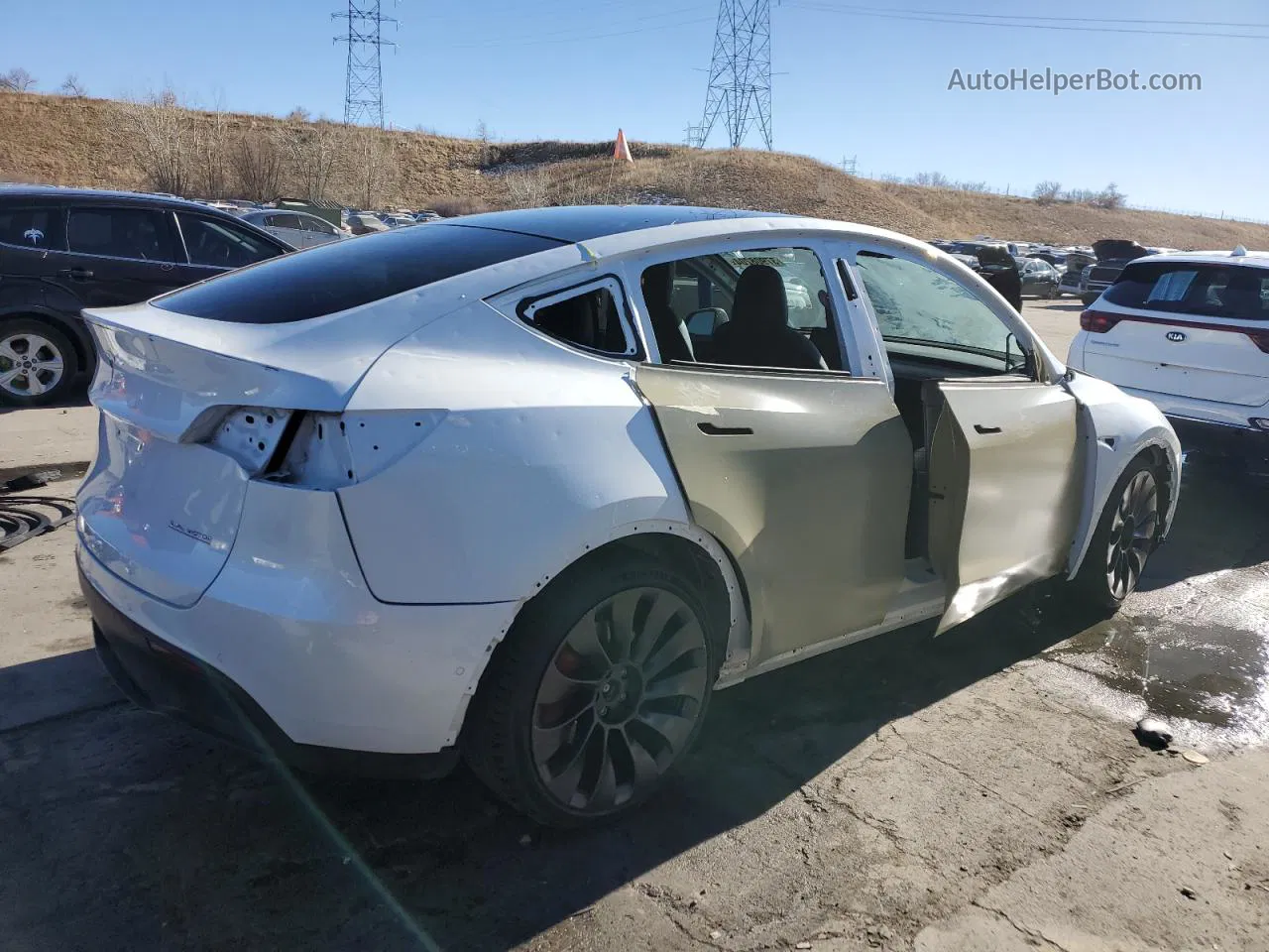 2022 Tesla Model Y  White vin: 7SAYGDEF5NF381410