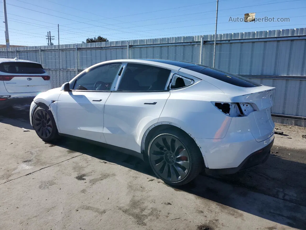 2022 Tesla Model Y  White vin: 7SAYGDEF5NF381410