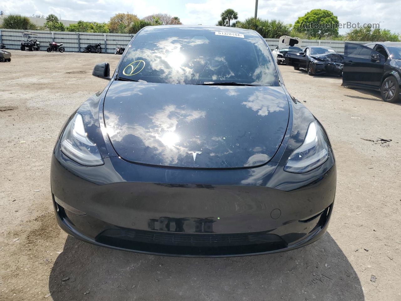 2022 Tesla Model Y  Black vin: 7SAYGDEF8NF318673