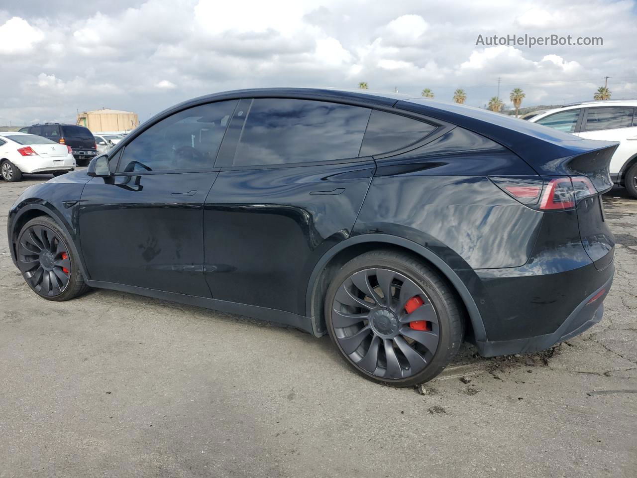 2022 Tesla Model Y  Black vin: 7SAYGDEF8NF345324
