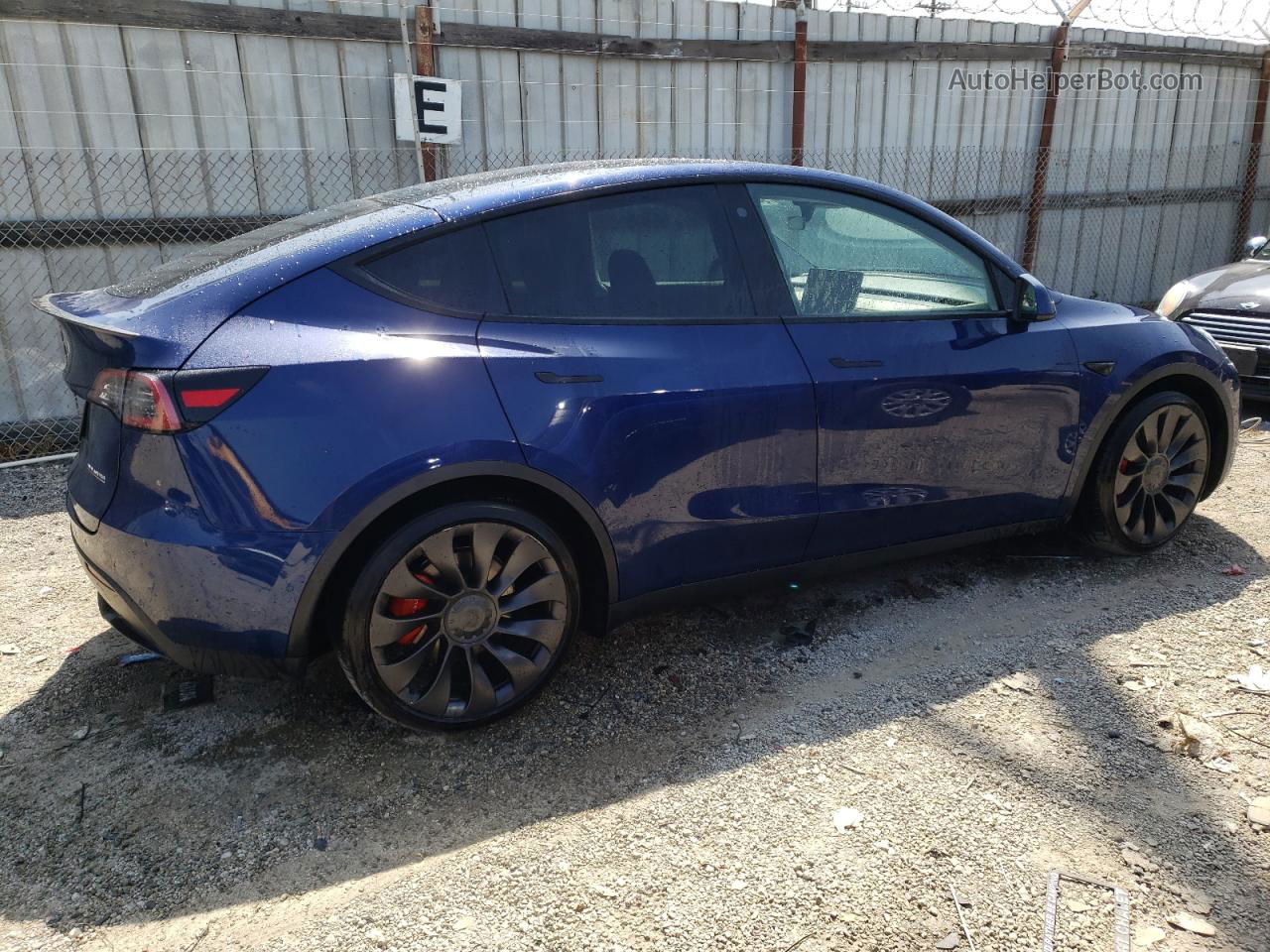 2022 Tesla Model Y  Blue vin: 7SAYGDEF8NF508795